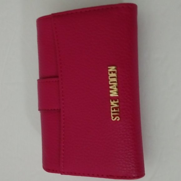 Steve Madden Bellison Fuchsia Flap Wallet - Picture 13 of 13